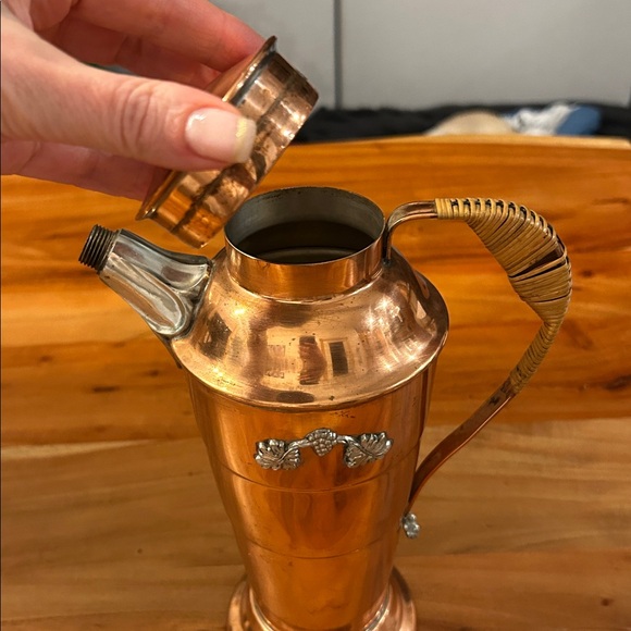 Vintage Venetian Copper Tea or Coffee Pot - Picture 3 of 12